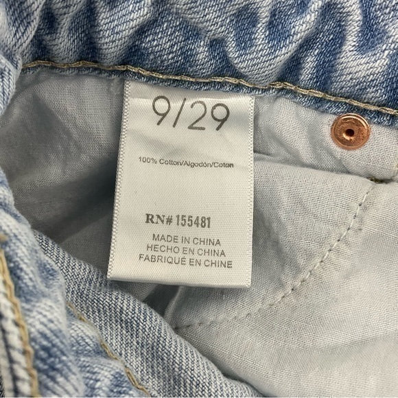 Simple Society Woman’s Super High Rise Baggy Blue Jeans Size 9/29 F4 - Picture 8 of 9